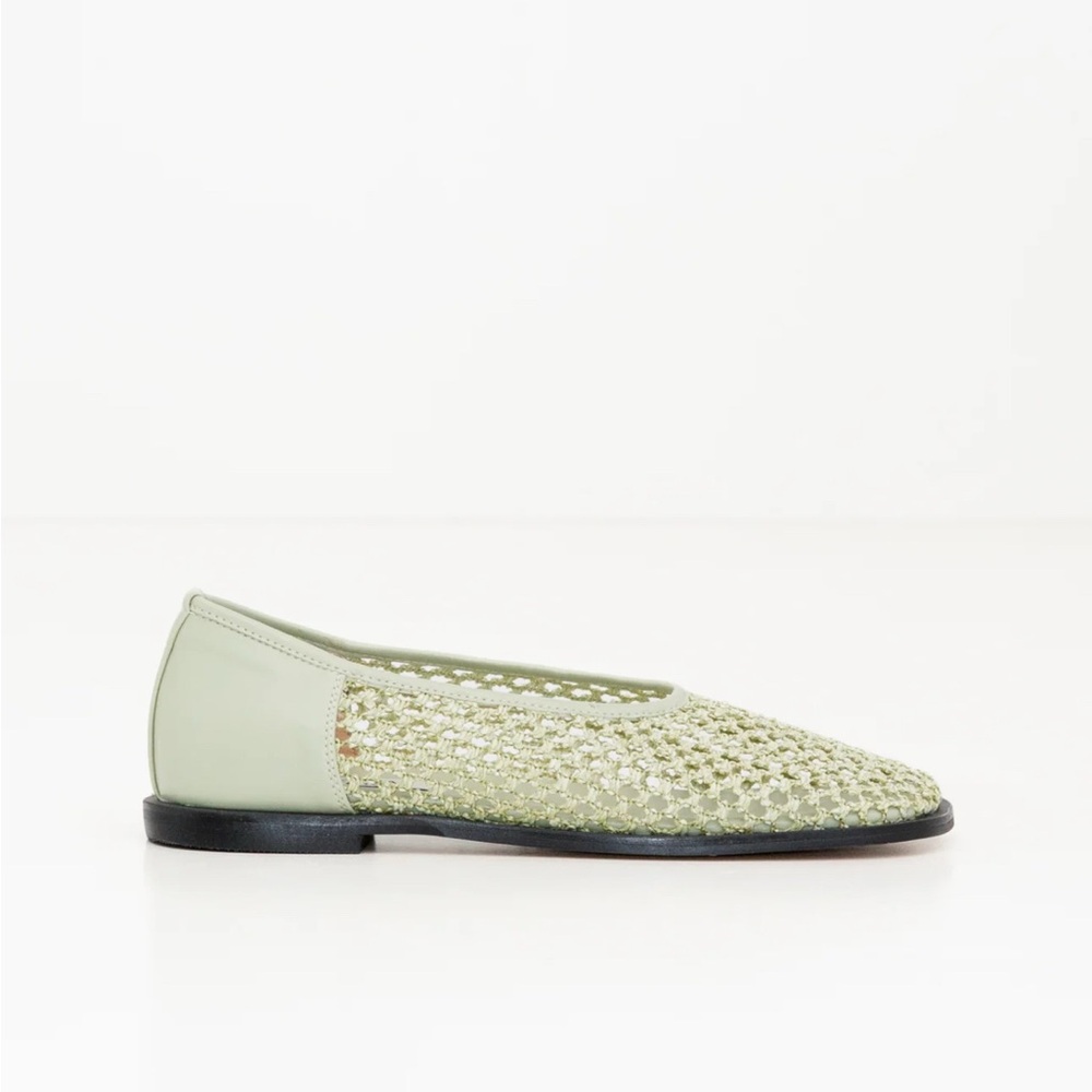 Chic Woven Green Flats for Women